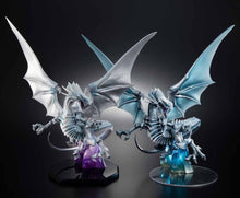 Load image into Gallery viewer, PRE-ORDER Blue Eyes White Dragon - Yu-Gi-Oh! Duel Monsters: Art Works Monsters (Holographic Edition)
