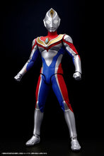 Load image into Gallery viewer, PRE-ORDER S.H.Figuarts (Shinkocchou Seihou) Ultraman Dyna Flash Type

