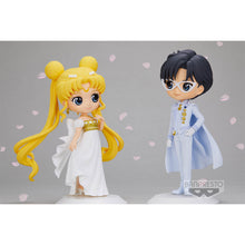 Load image into Gallery viewer, Q Posket Princess Serenity &amp; Prince Endymion Ver A Girls Memories Pretty Guarding Sailor Moon Eternal The Movie
